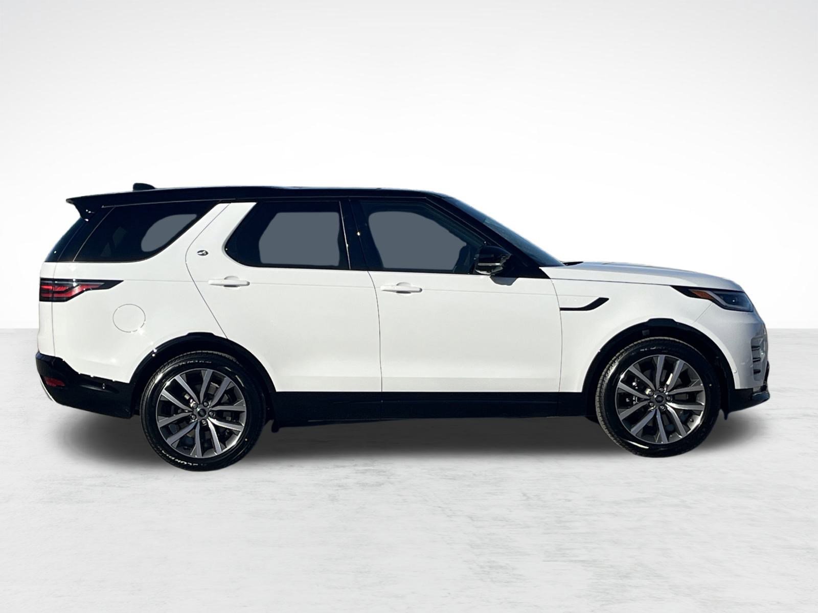 2025 Land Rover Discovery Metropolitan Edition photo 3