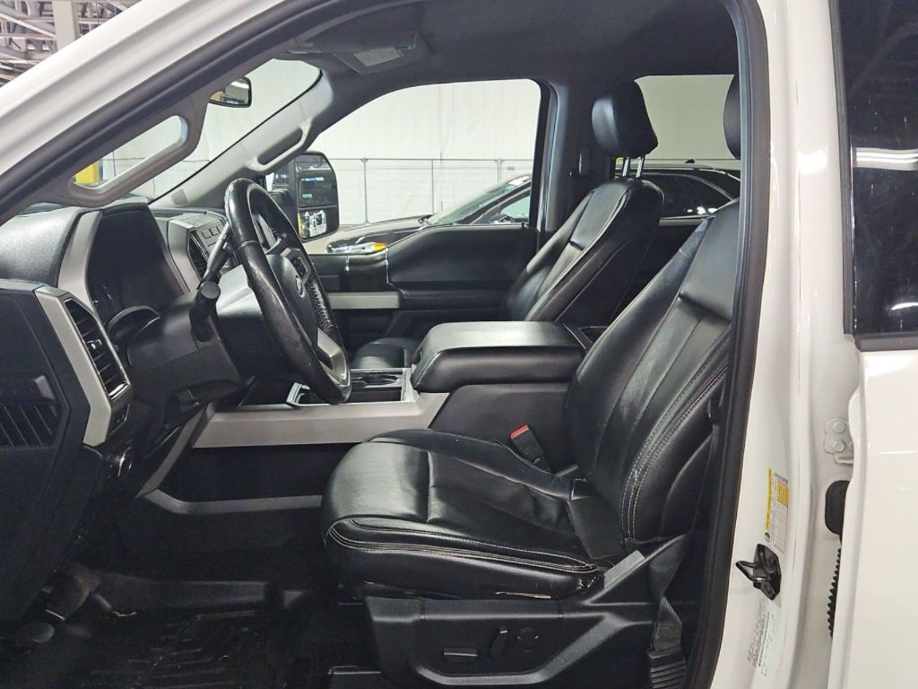 2020 Ford F-350 Lariat photo 6