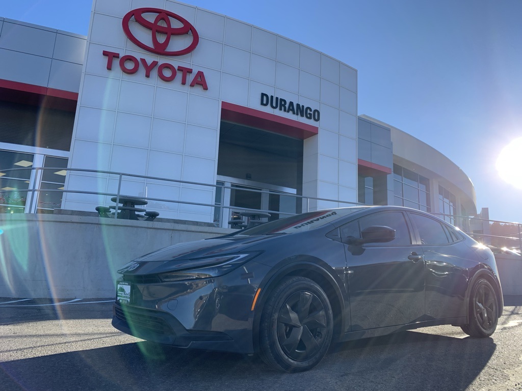 2023 Toyota Prius LE's photo