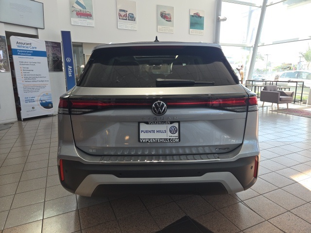 2025 Volkswagen Tiguan SE photo 4
