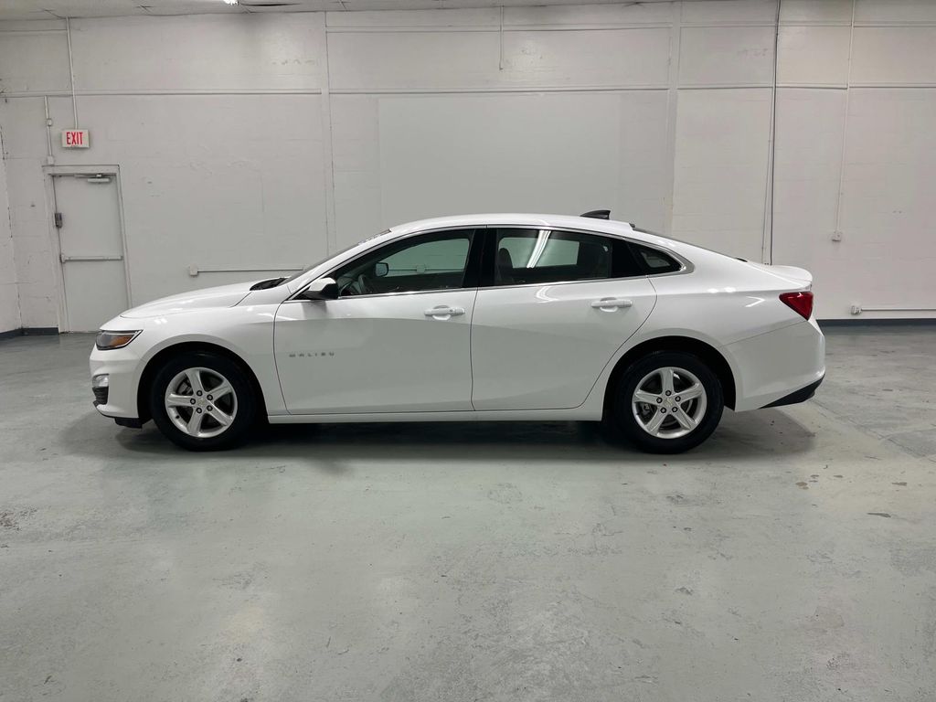2024 Chevrolet Malibu LS photo 3