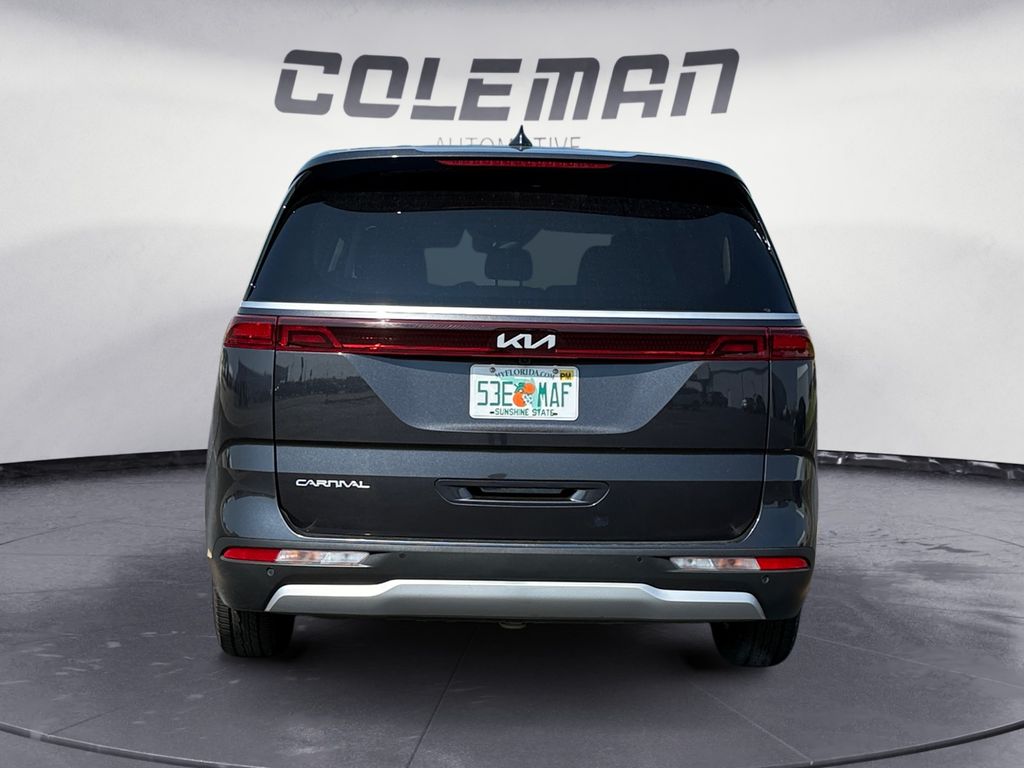 2024 Kia Carnival LX photo 4