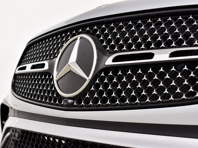 2026 Mercedes Benz GLC 300 Coupe 4MATIC photo 4