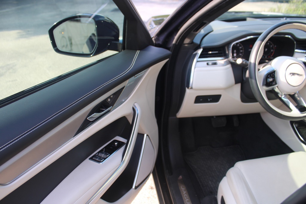 2024 Jaguar F-PACE R-Dynamic S P400 photo 10