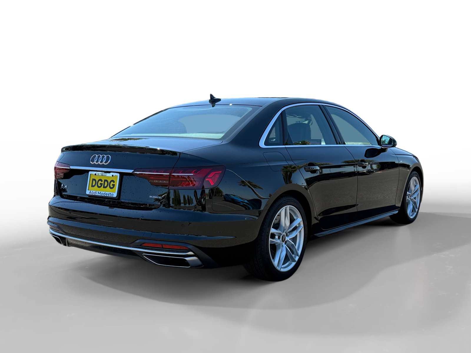 2024 Audi A4 45 S line Premium Plus photo 5