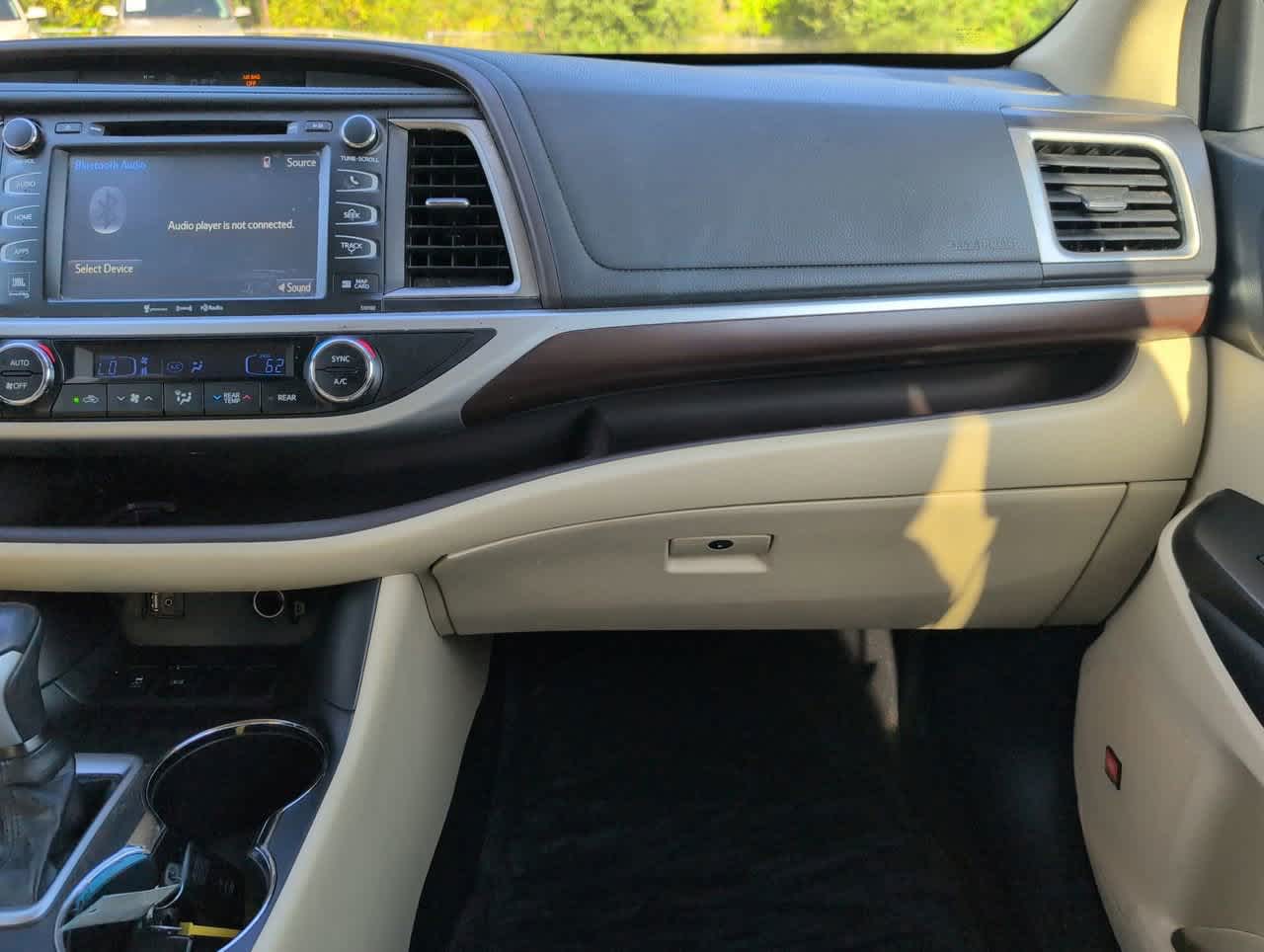 2016 Toyota Highlander Limited photo 13