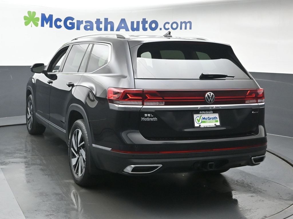 2024 Volkswagen Atlas SEL photo 21