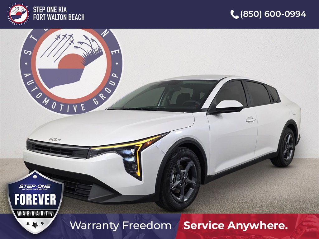 2025 Kia K4 LXS's photo