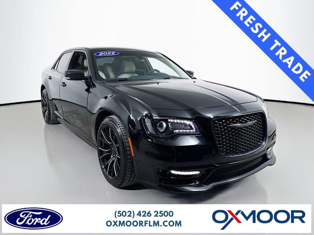 2022 Chrysler 300 Touring L's photo