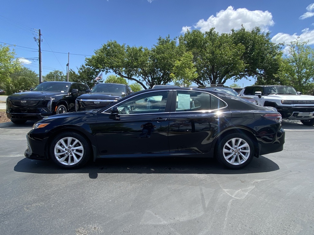 2023 Toyota Camry LE photo 4