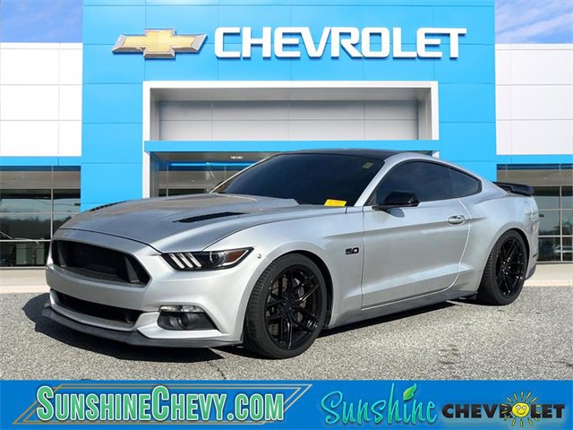 2017 Ford Mustang GT Premium's photo