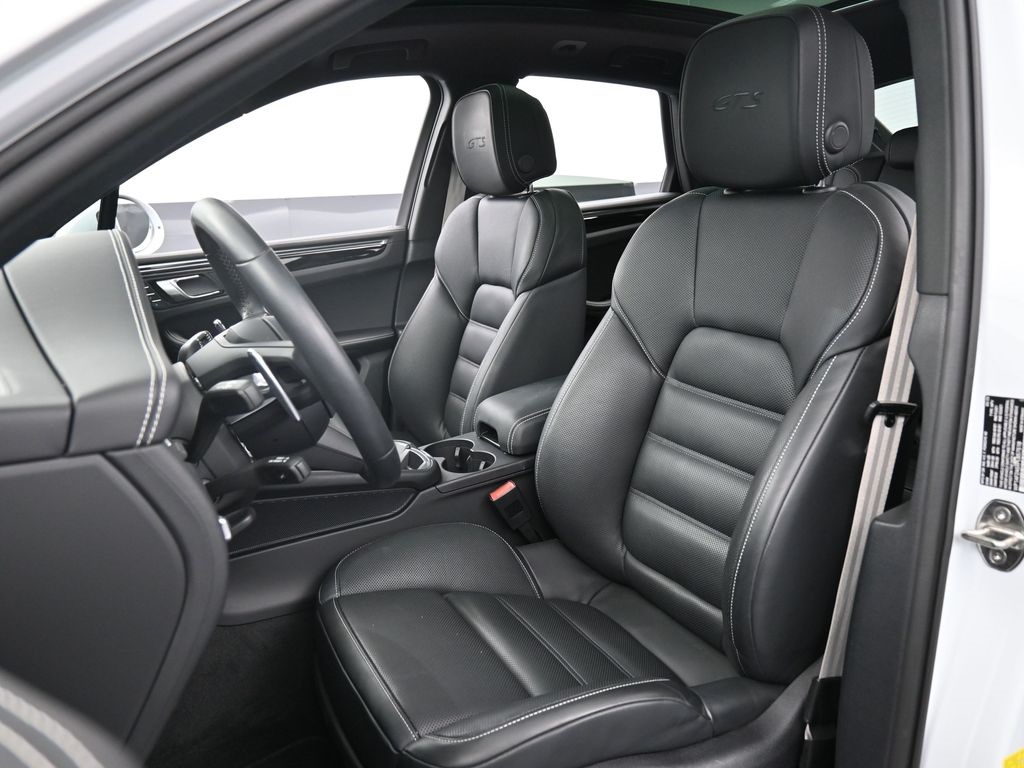 2023 Porsche Macan GTS photo 4