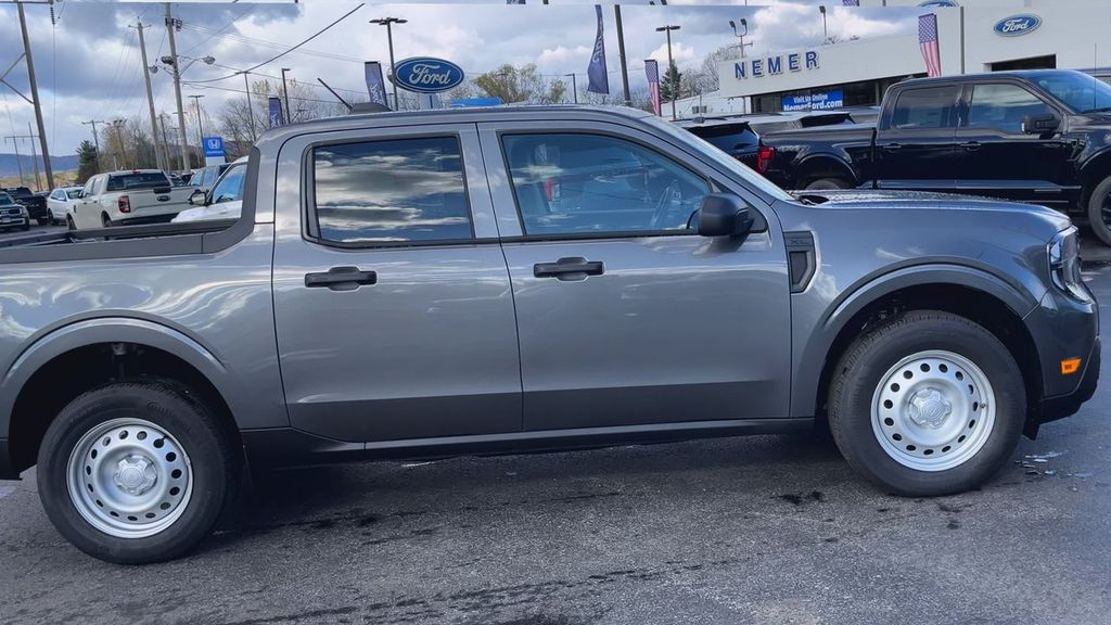 2025 Ford Maverick XL photo 4