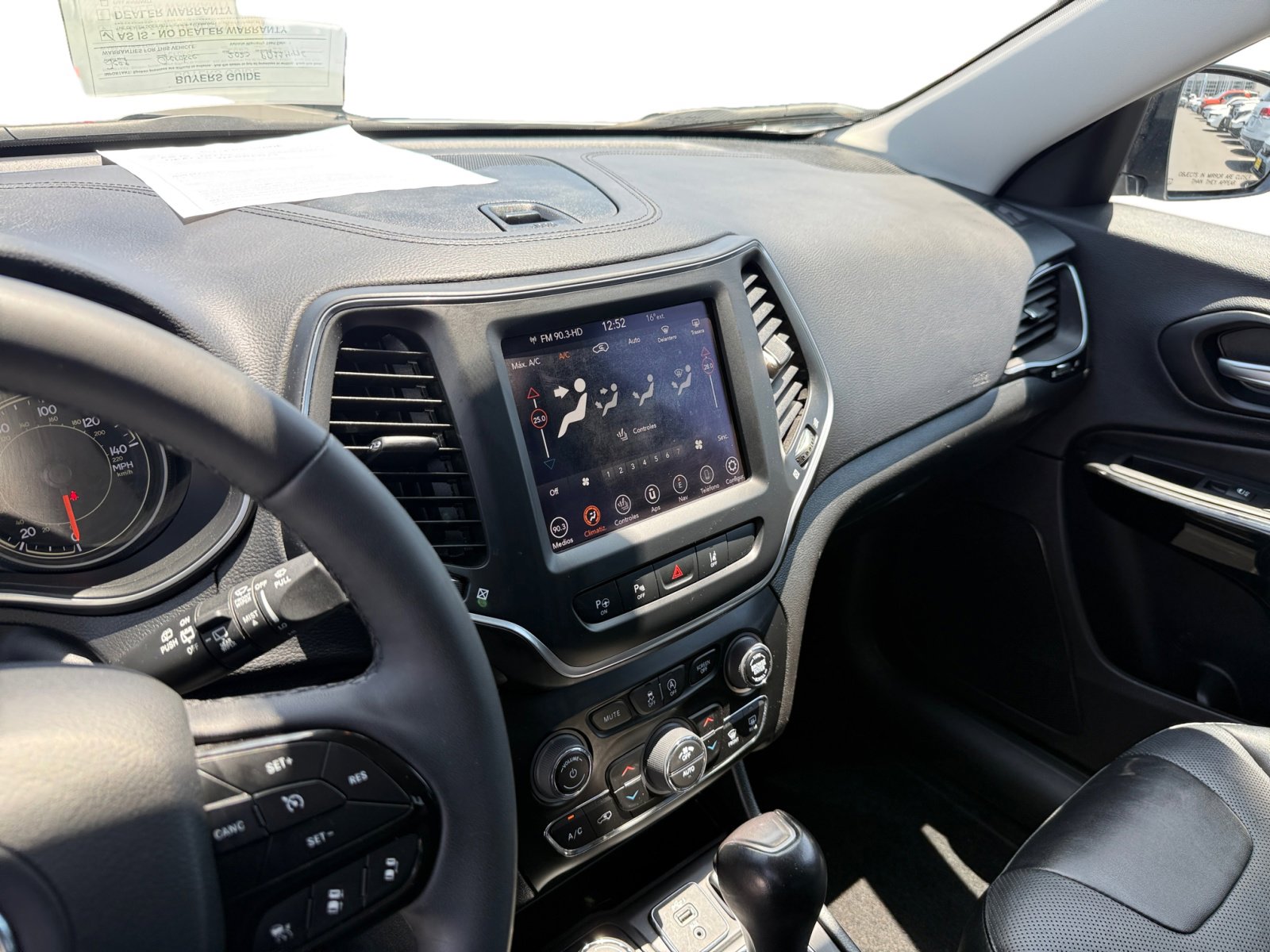 2023 Jeep Cherokee Altitude photo 11