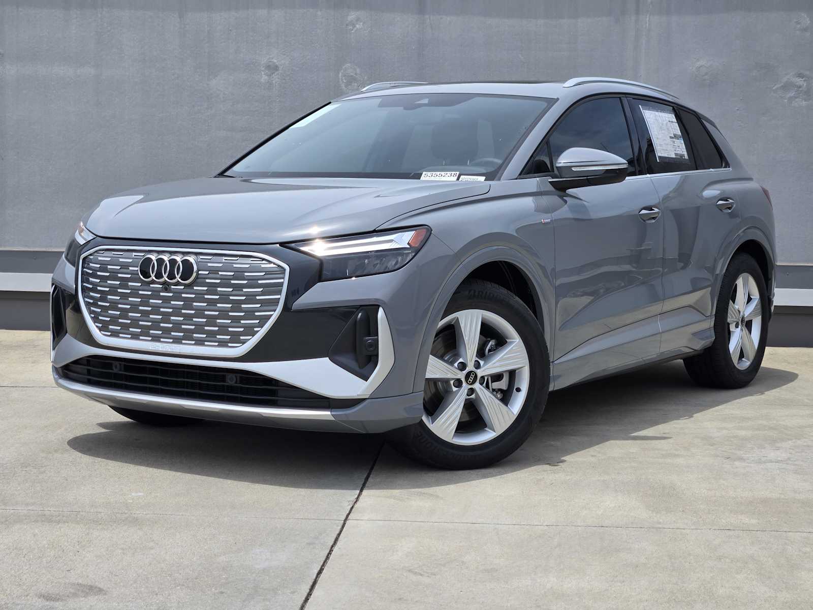 2025 Audi Q4 e-tron Premium Plus