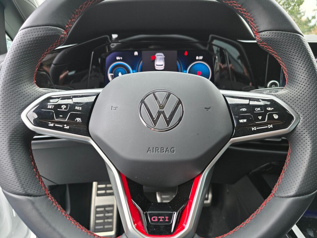 2024 Volkswagen Golf GTI S photo 22