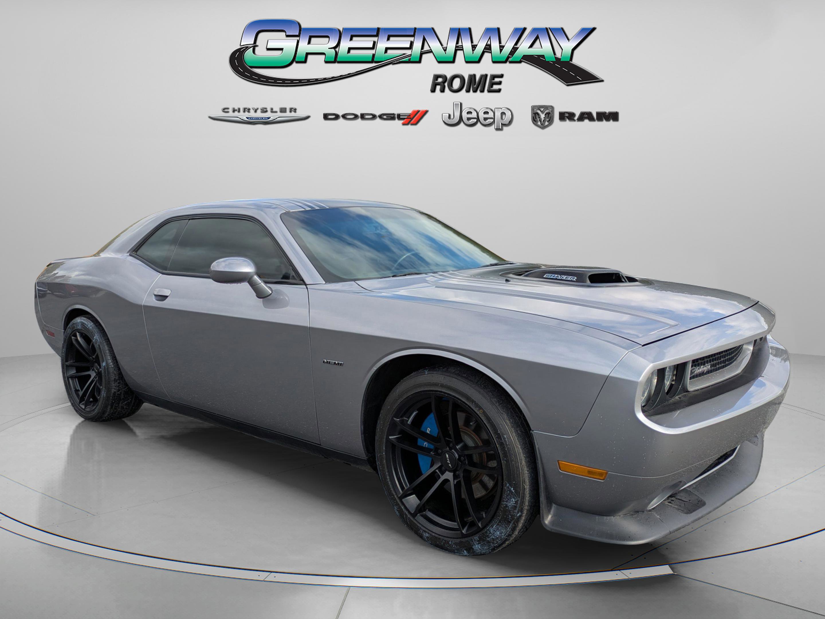 2014 Dodge Challenger R/T's photo