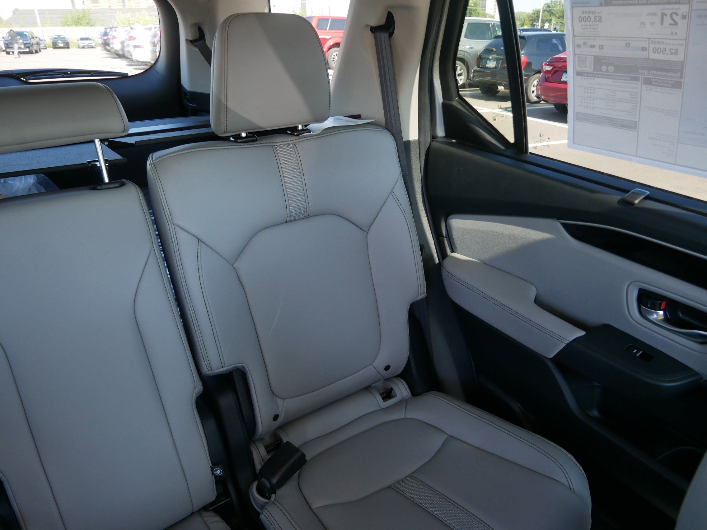2025 Honda Pilot Touring photo 11