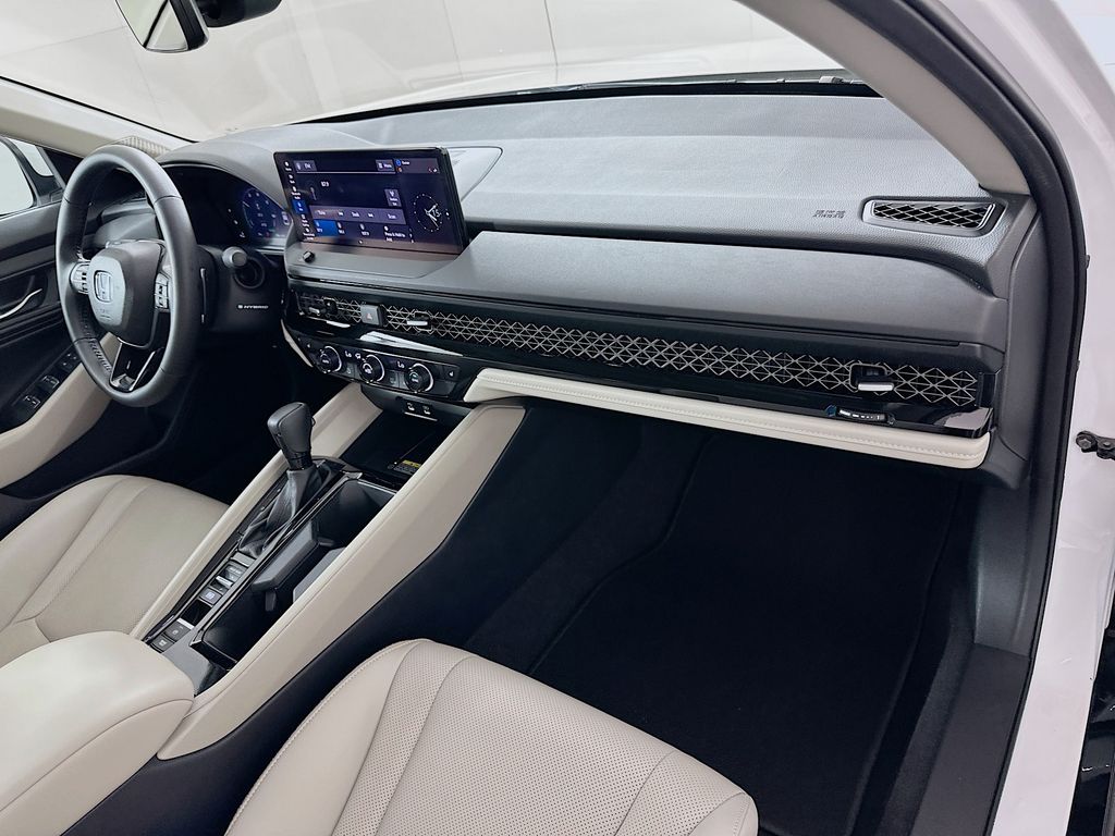 2025 Honda Accord Hybrid EX-L photo 26
