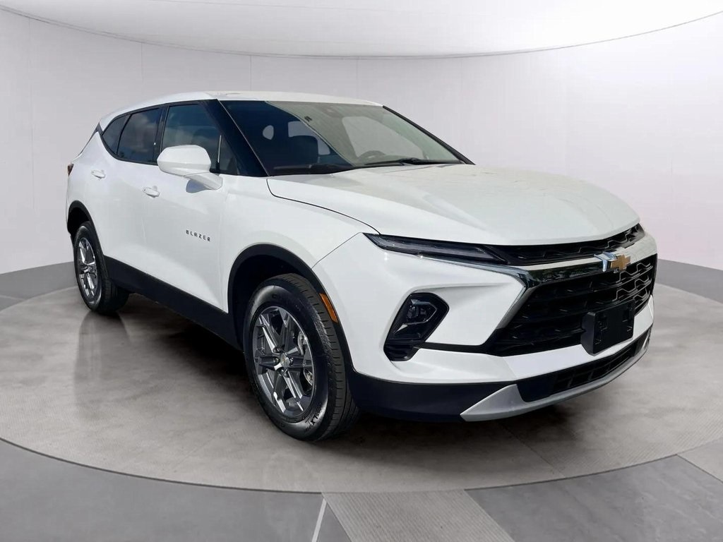 2025 Chevrolet Blazer 2LT photo 7