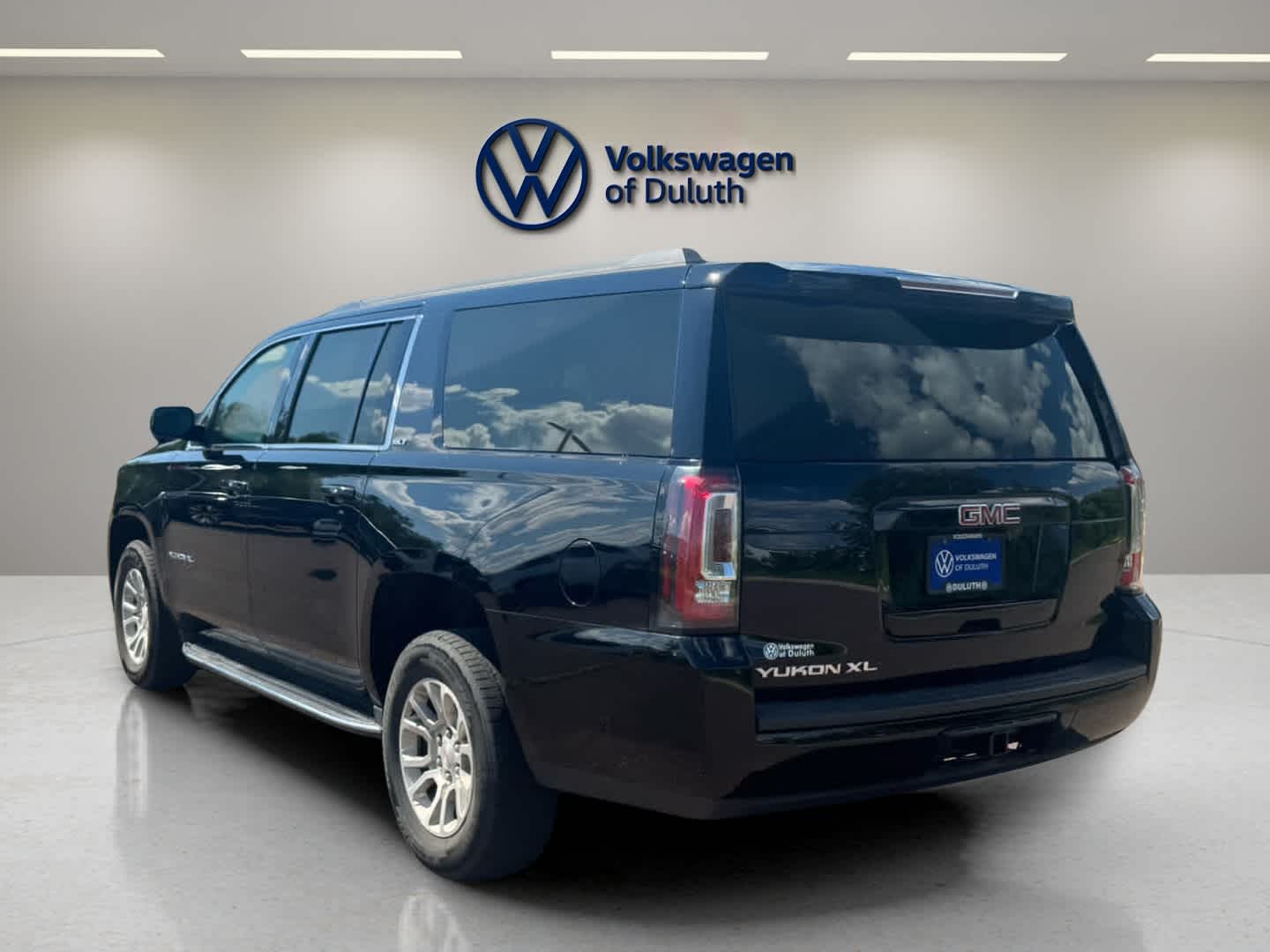 Used 2019 GMC Yukon XL SLT with VIN 1GKS2GKC9KR178351 for sale in Hermantown, Minnesota