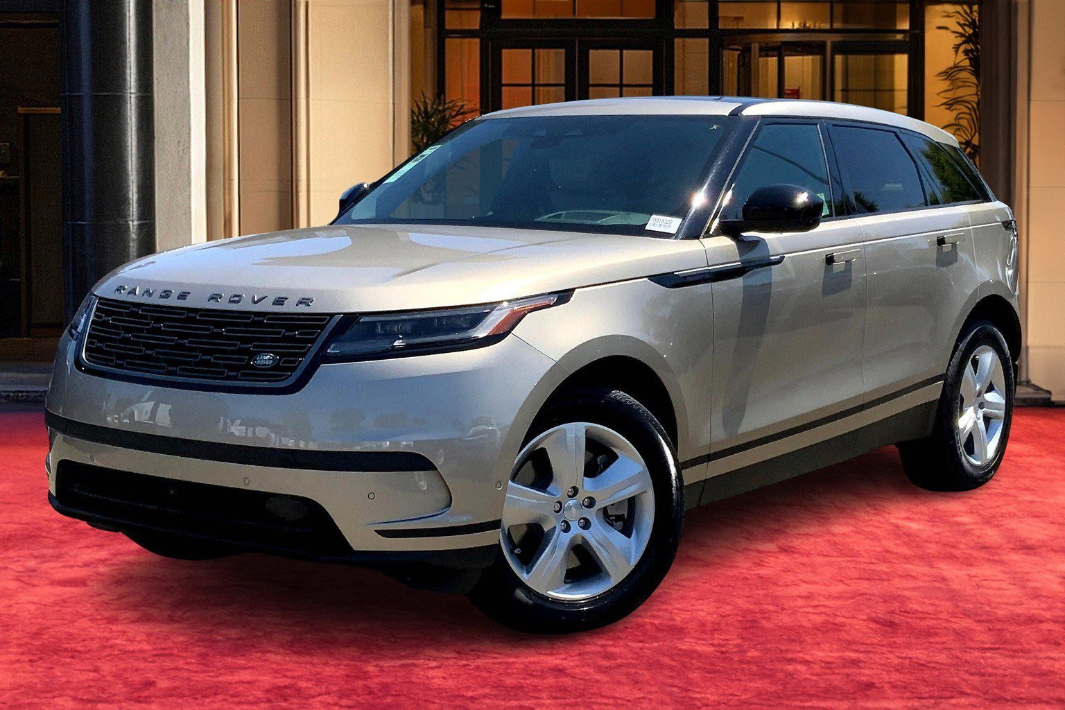 2026 Land Rover Range Rover Velar S's photo