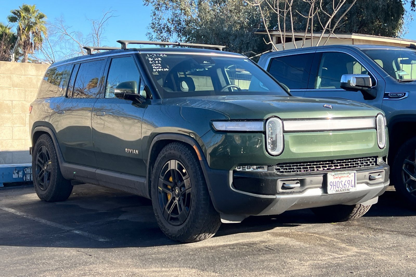 Used 2023 Rivian R1S Adventure with VIN 7PDSGABAXPN004871 for sale in Fresno, CA
