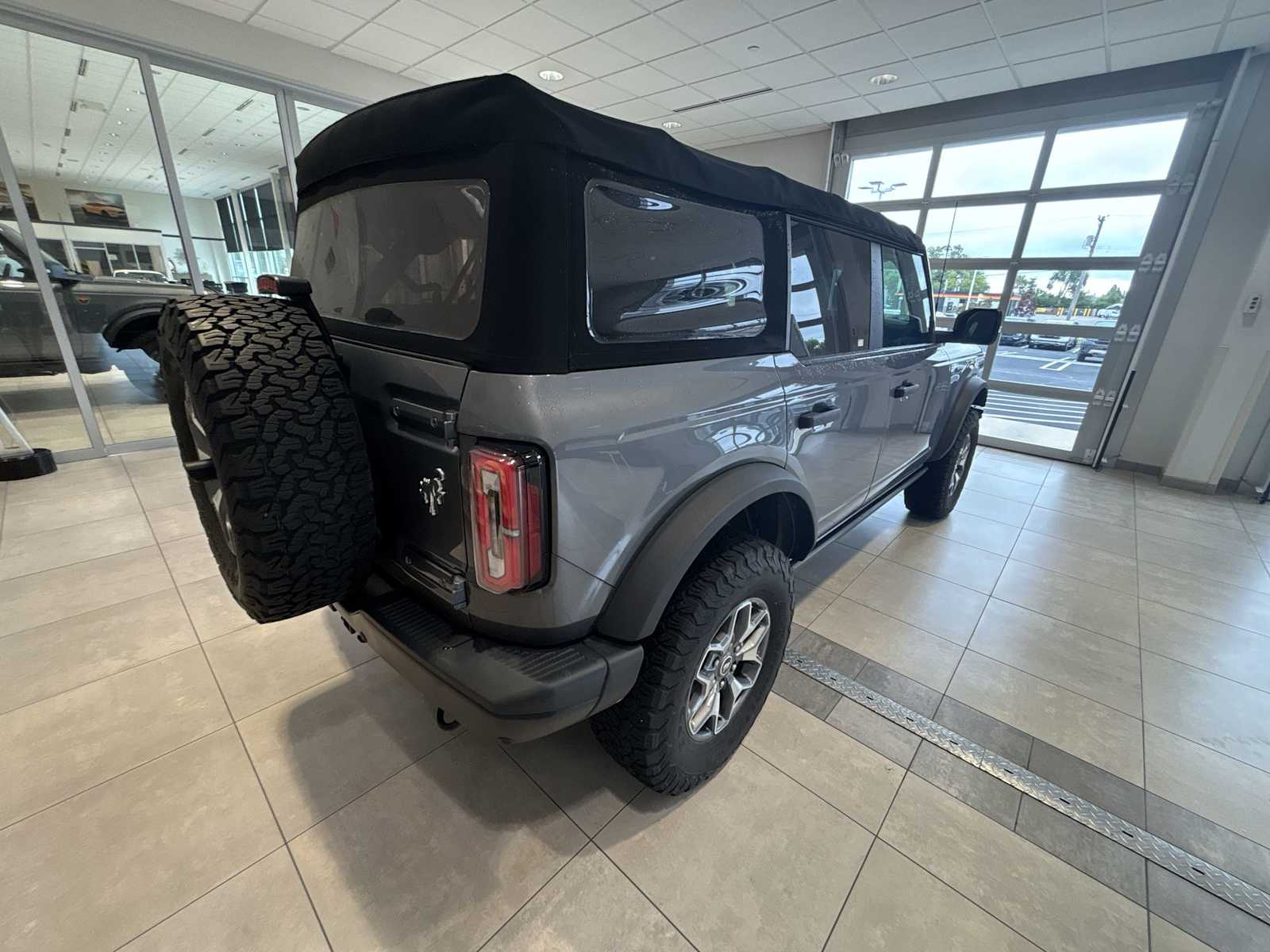 2022 Ford Bronco Badlands photo 3