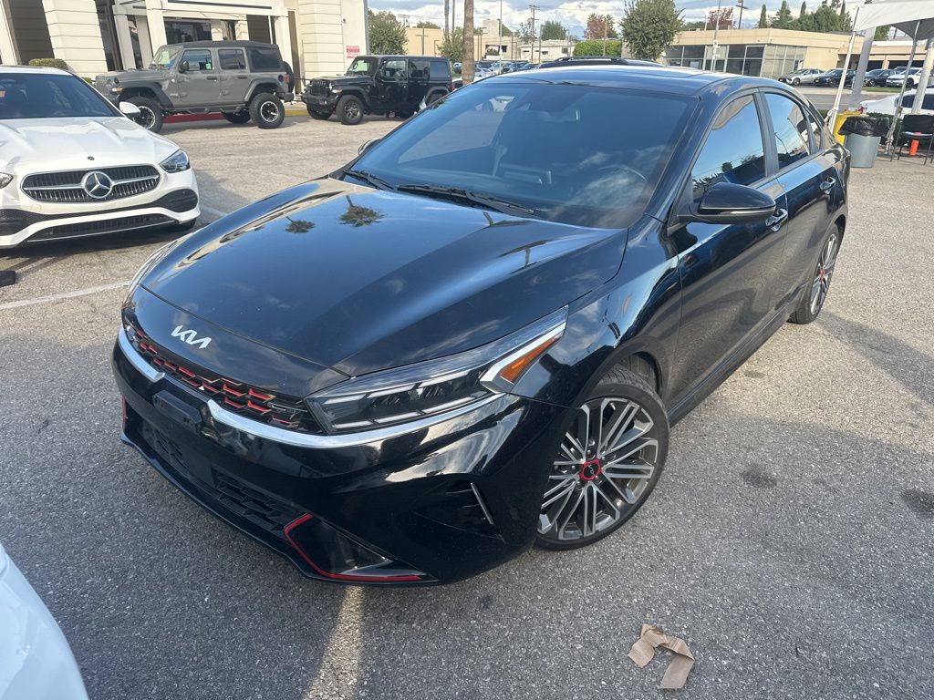 2022 Kia Forte GT photo 2