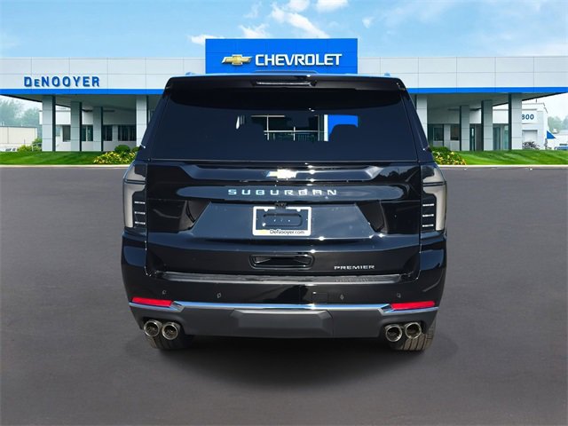2025 Chevrolet Suburban Premier photo 6
