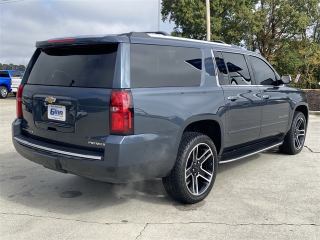 2020 Chevrolet Suburban Premier photo 3