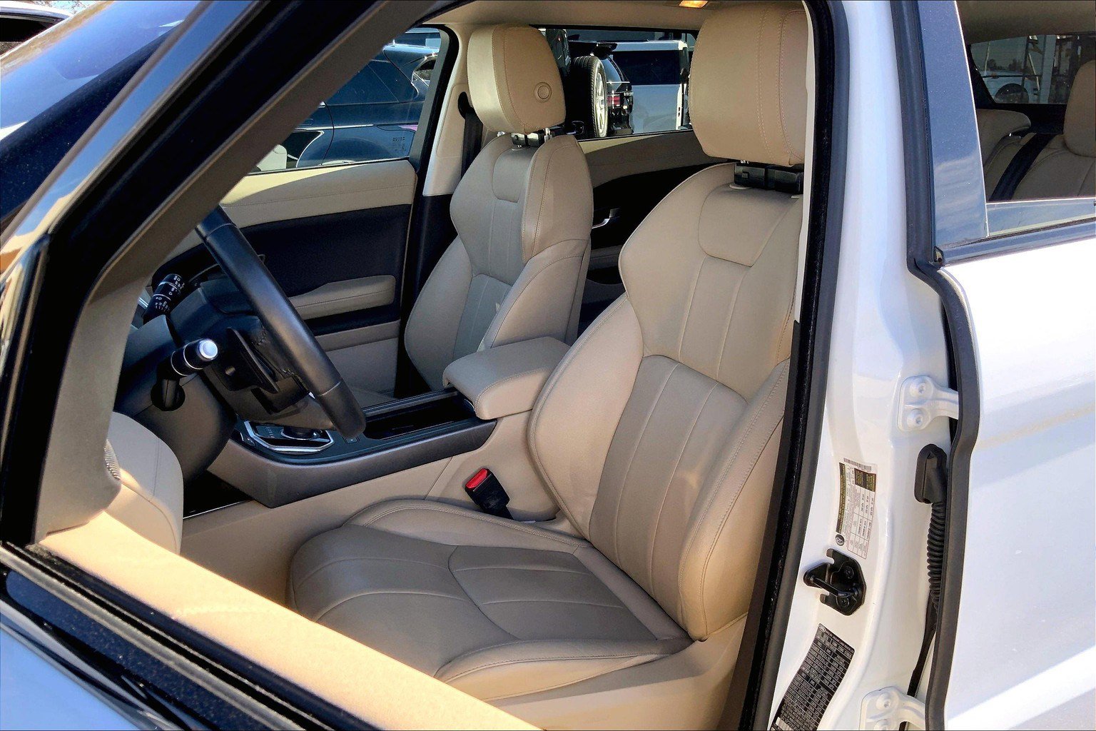2019 Land Rover Range Rover Evoque SE photo 22