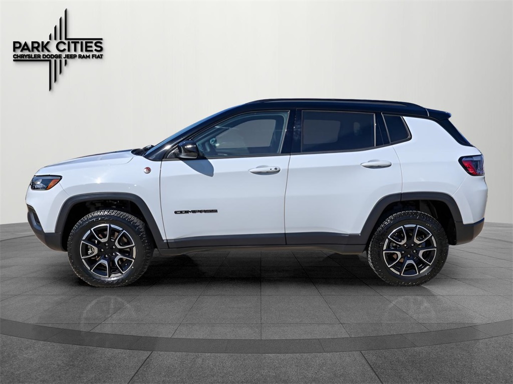 2024 Jeep Compass Trailhawk photo 5