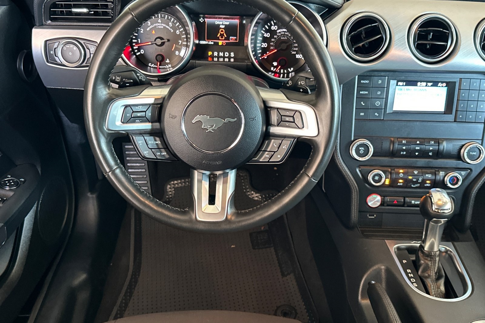2022 Ford Mustang GT photo 9