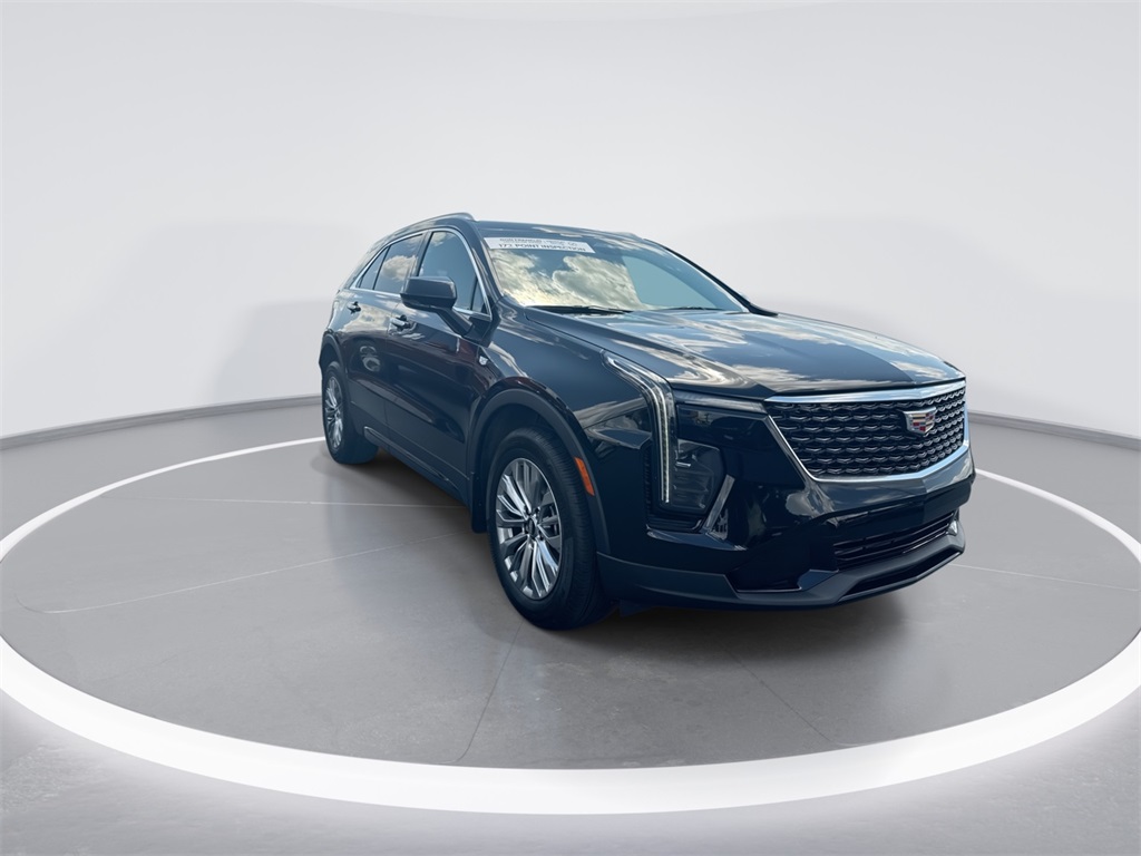 2024 Cadillac XT4 Premium Luxury photo 2
