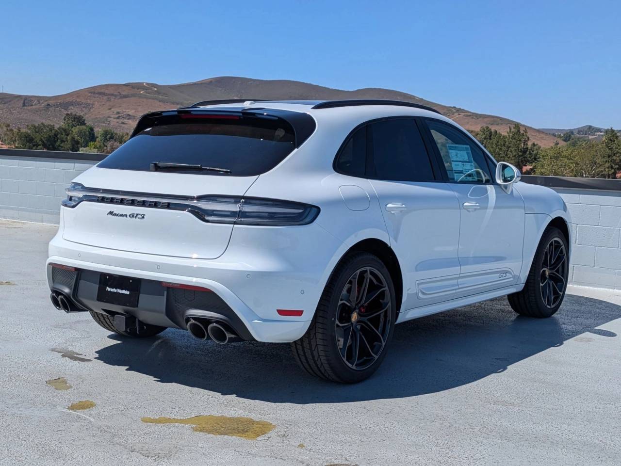 2025 Porsche Macan GTS photo 6