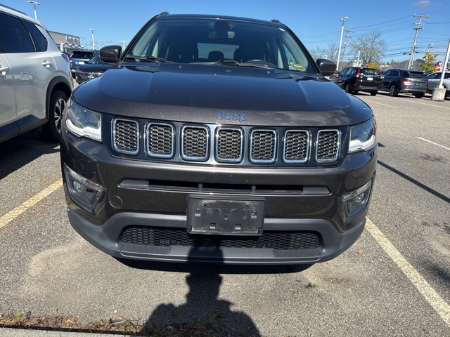 2019 Jeep Compass Latitude photo 2