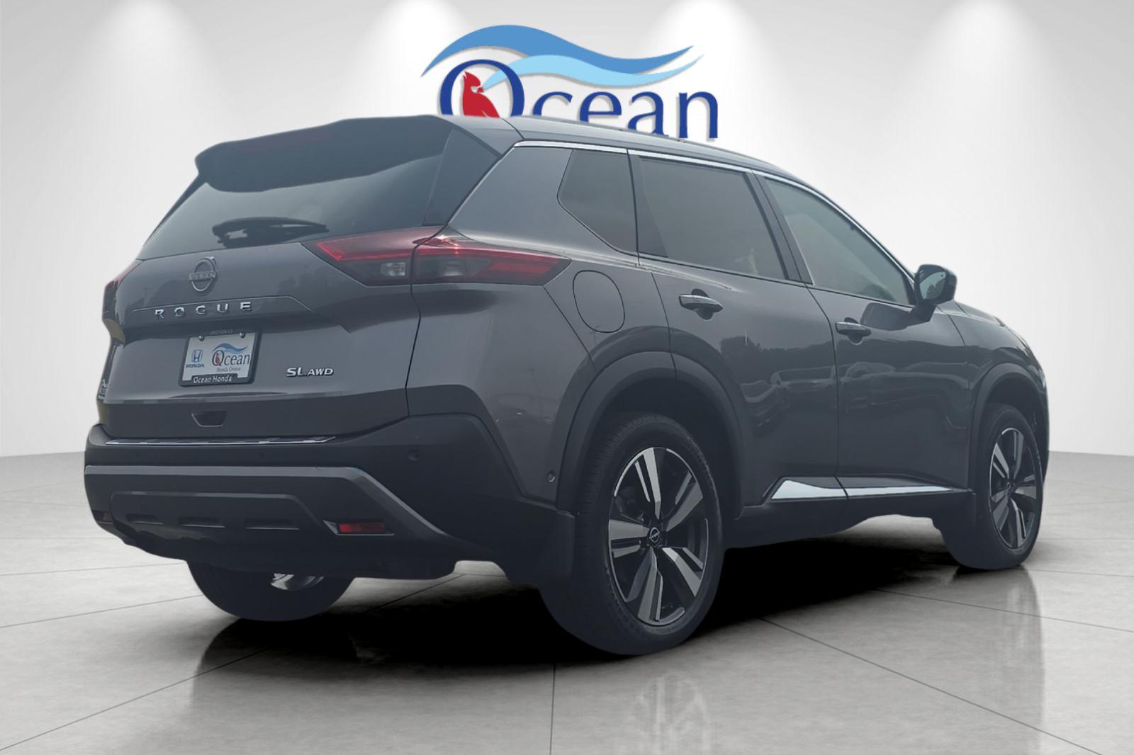 2022 Nissan Rogue SL photo 2