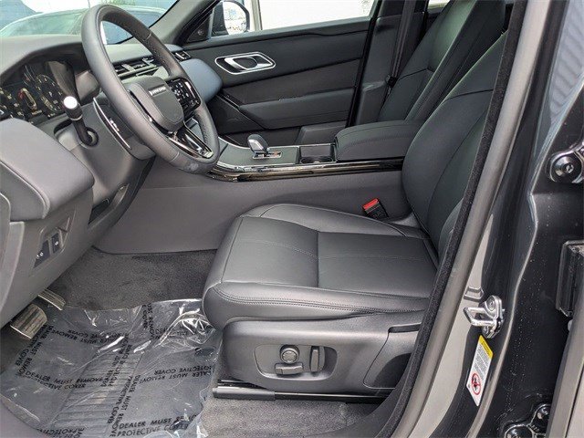 2025 Land Rover Range Rover Velar SE photo 14