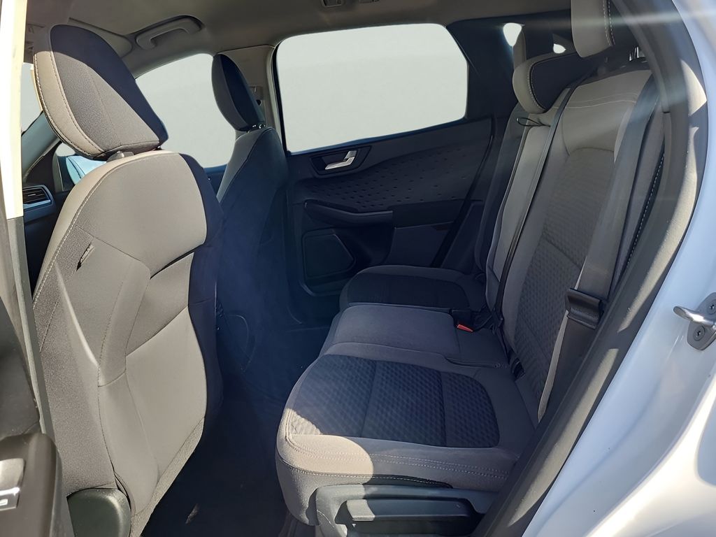 2020 Ford Escape SE photo 2
