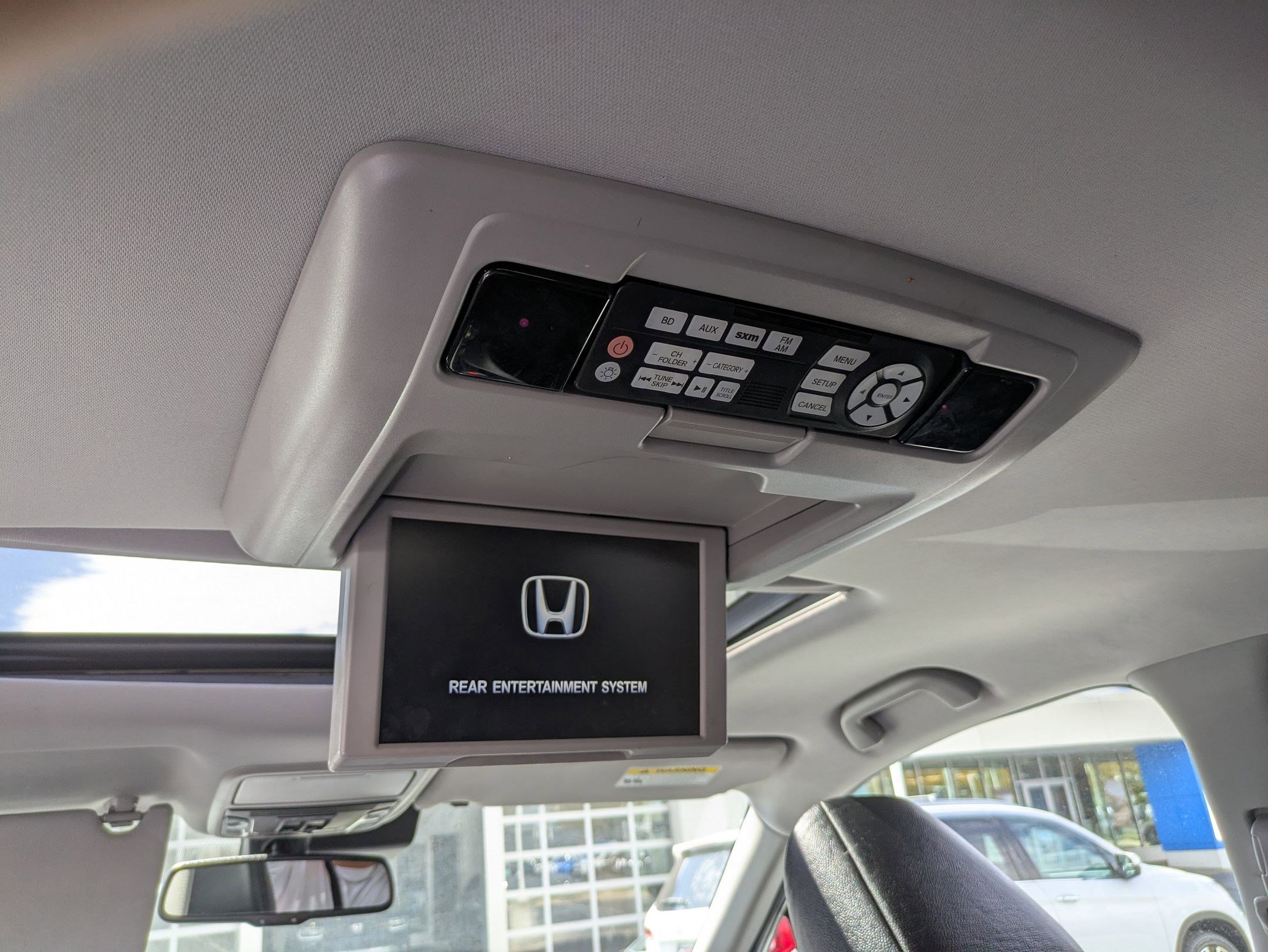 2018 Honda Pilot Elite photo 26
