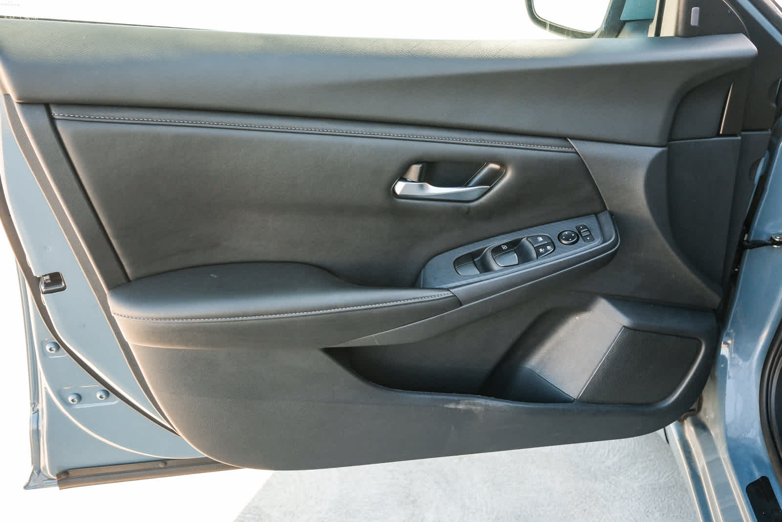 2024 Nissan Sentra SV photo 21