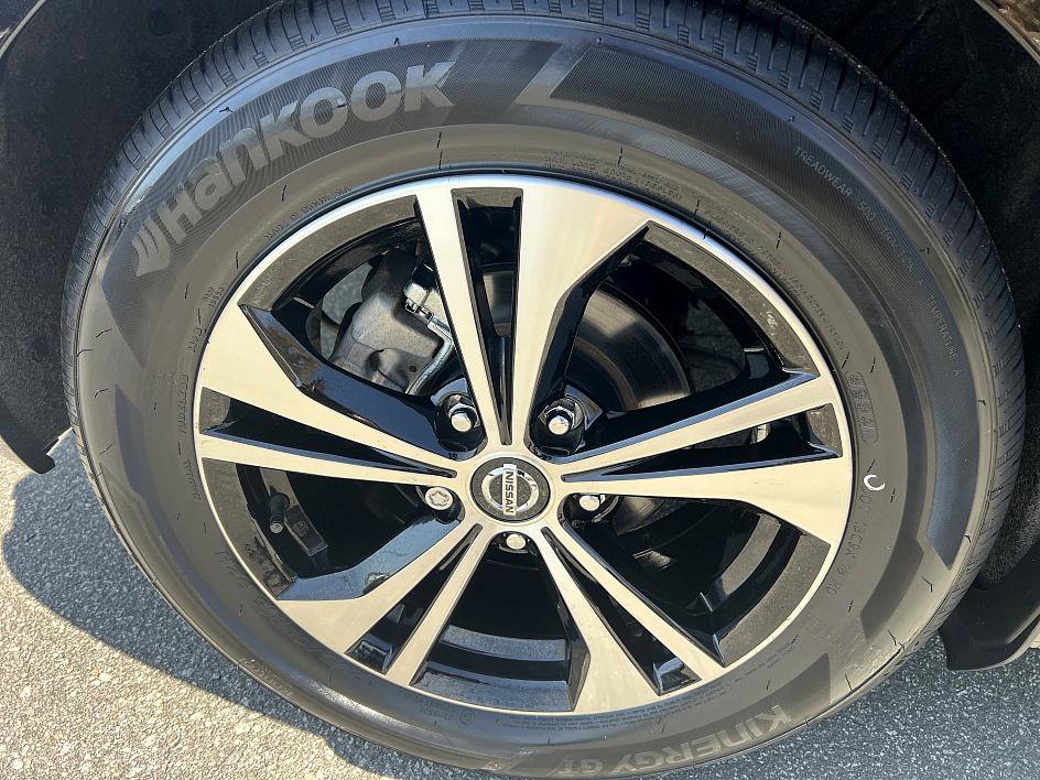2022 Nissan Sentra SV photo 11