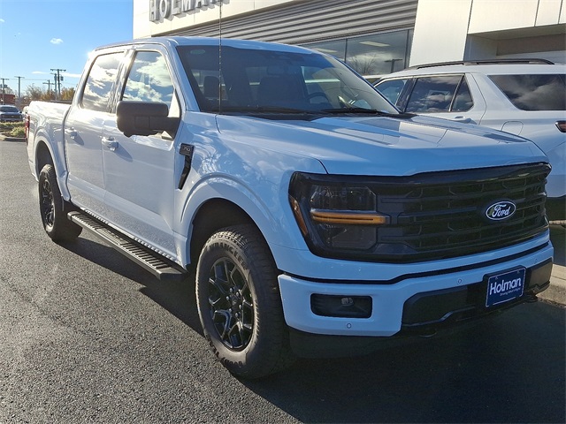 2025 Ford F-150 XLT photo 2