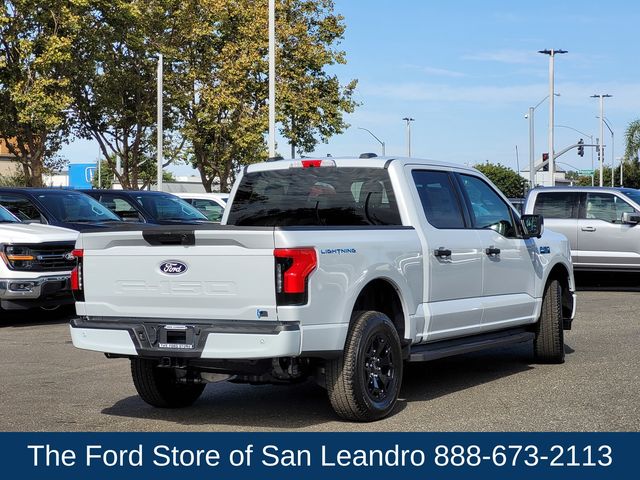 2025 Ford F-150 Lightning XLT photo 7