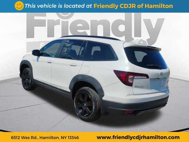 2022 Honda Pilot TrailSport photo 3