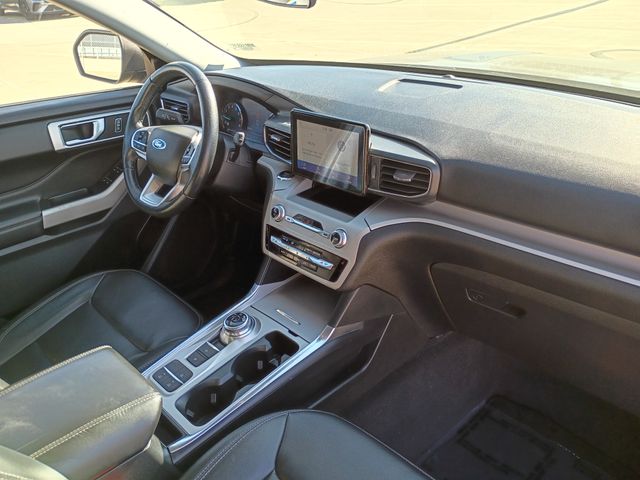 2023 Ford Explorer XLT photo 2