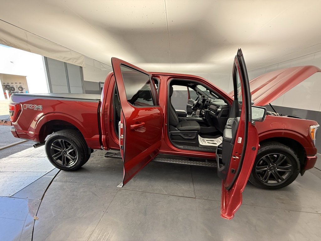 2022 Ford F-150 XLT photo 18