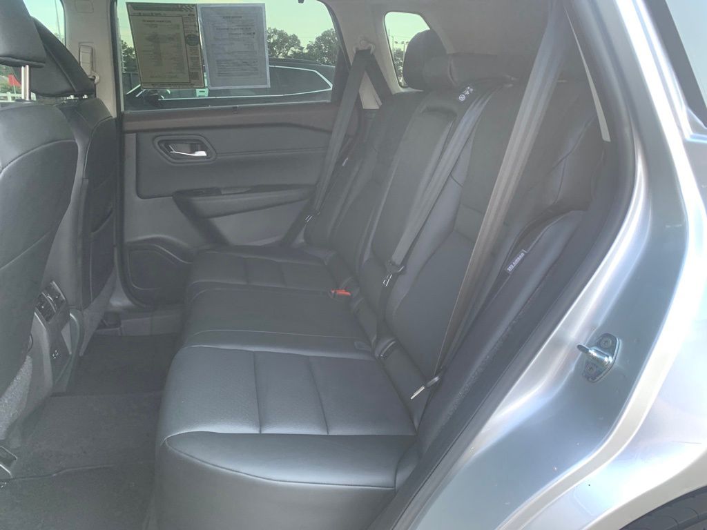 2023 Nissan Rogue SV photo 25
