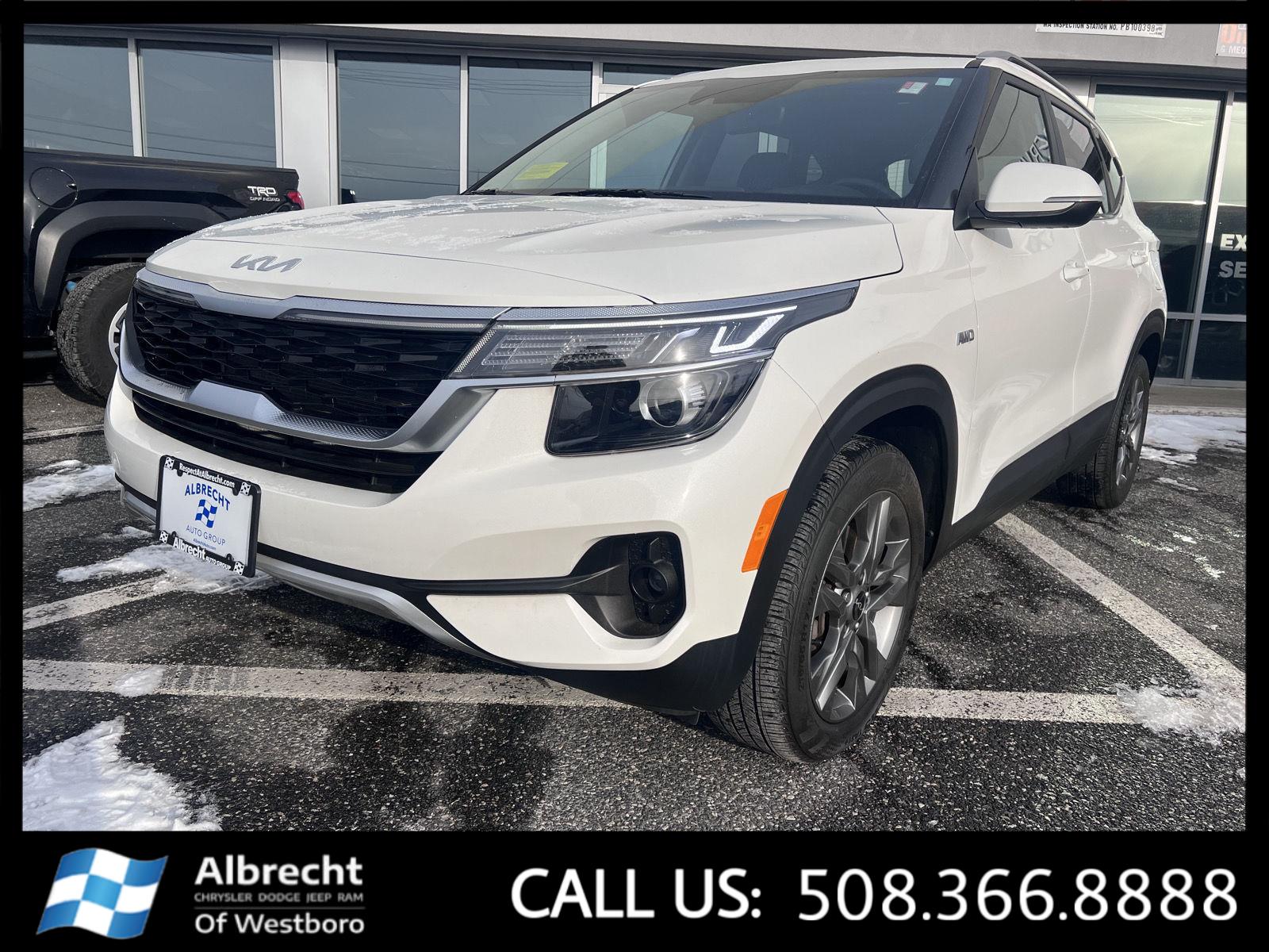 2023 Kia Seltos S's photo